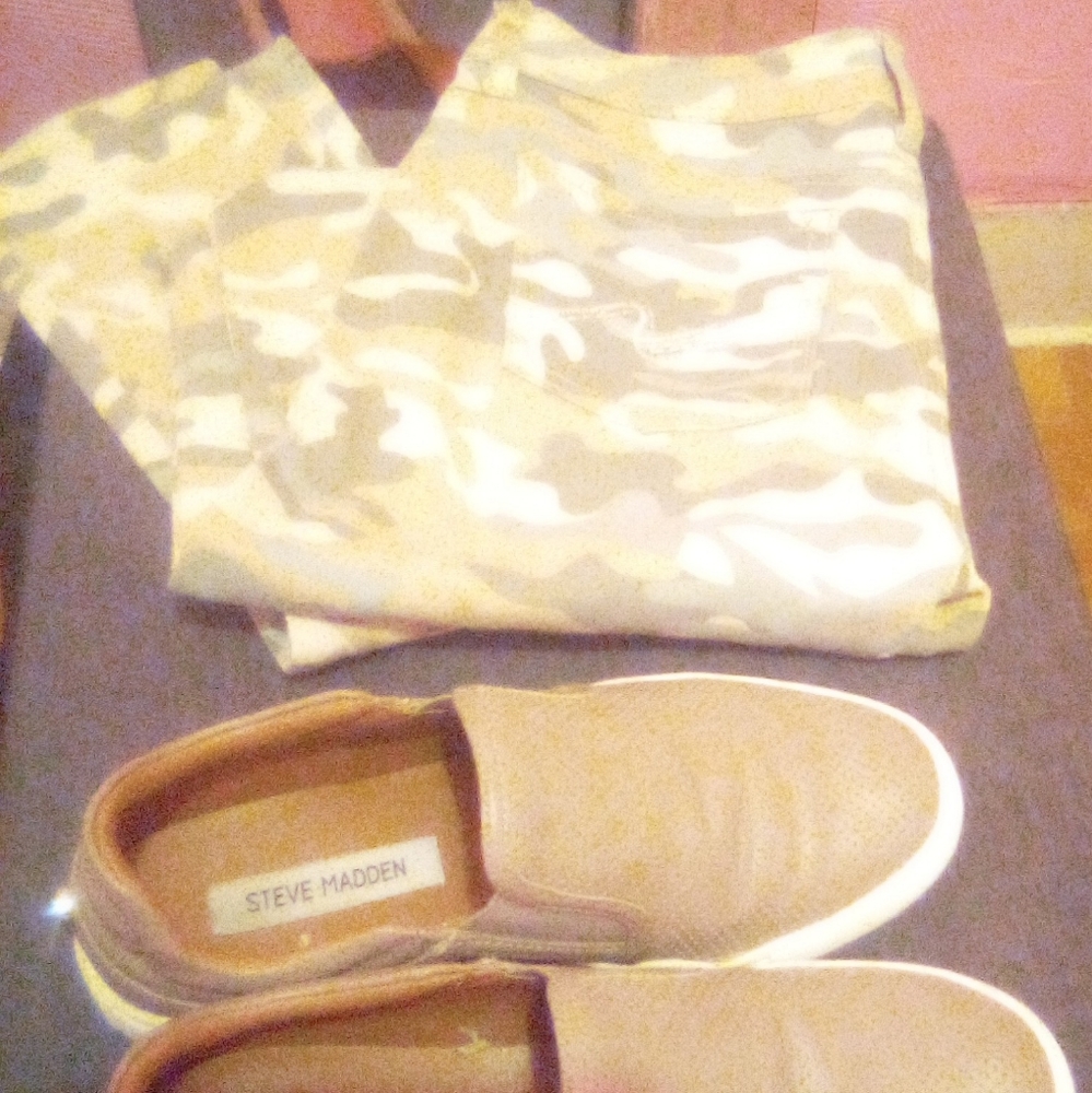 Steve Madden Slip-ons